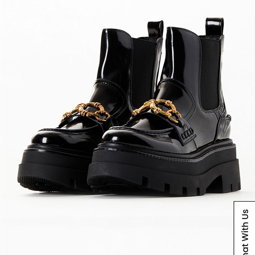 Women’s Brooks Lug Sole Boots